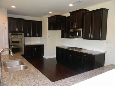 New Caledonia With Dark Cabinets Backsplash Ideas