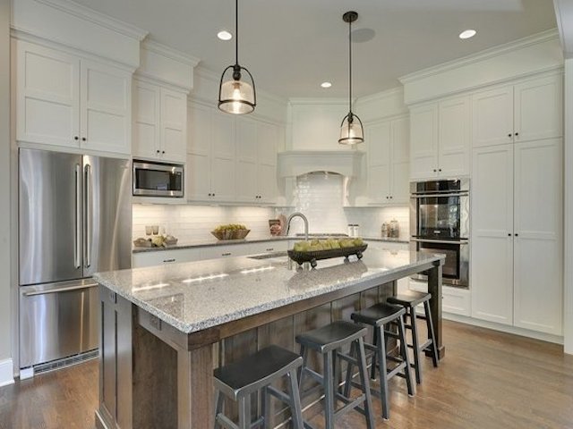 New Caledonia With White Cabinets Backsplash Ideas