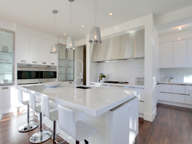 White Kitchen Cabinets Quartz, White Quartz Countertops Kitchen Ideas
